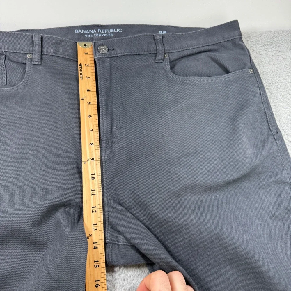 Banana Republic The Traveler Slim Fit Chinos Mens Size 42x35 Gray Stretch Cotton